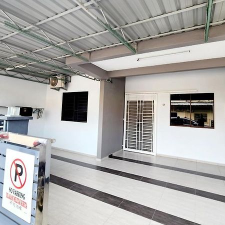 Bk House Melaka Villa Exterior photo